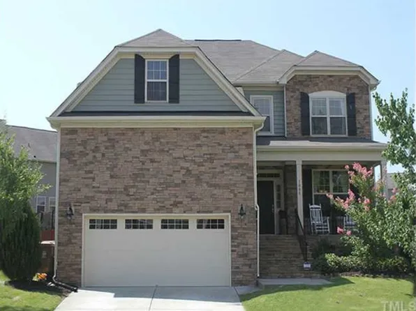 1008 Daybreak Bluff Dr, Cary, NC 27519
