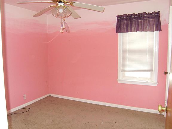 5th image of 9530 Echo Ln