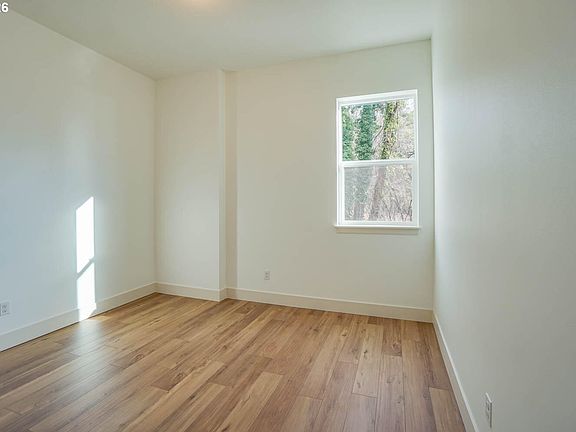 4th image of 79 NW Lasher Rd