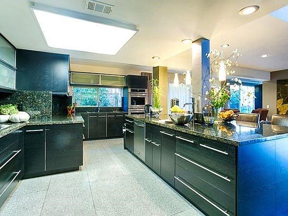 5th image of 8425 La Jolla Scenic Dr N