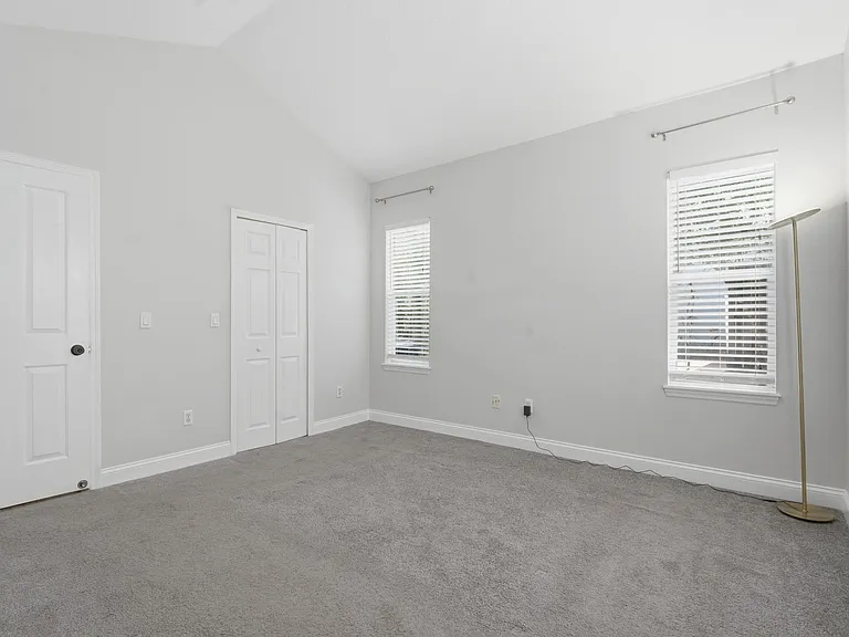 1406 E Ridgewood St — Photo 13