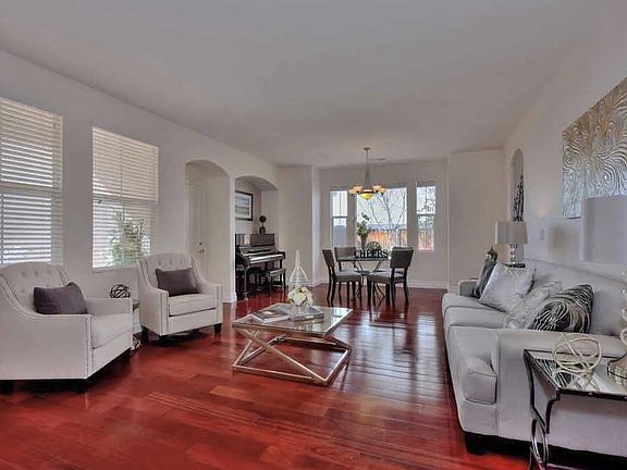 5th image of 1339 Thornbury Ln
