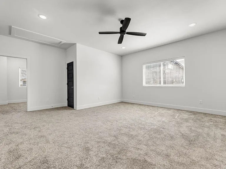 3006 Alpha Wolf Ct — Photo 24