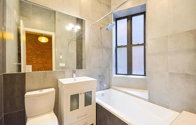 Rented by Uptown Flats LLC | media 4