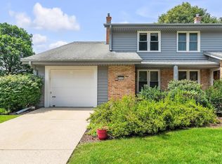 6645 Radburn Ln, Greendale, WI 53129