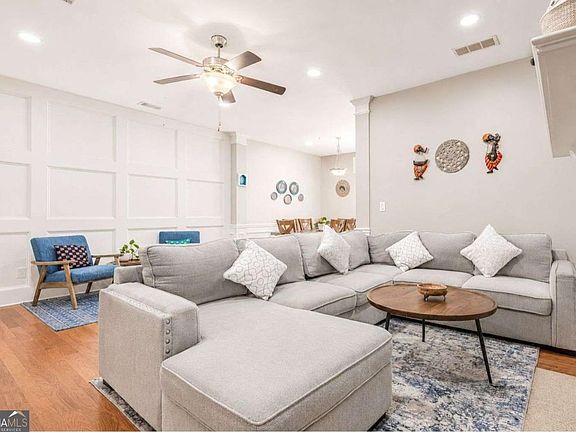 5th image of 2705 Maple Park Pl