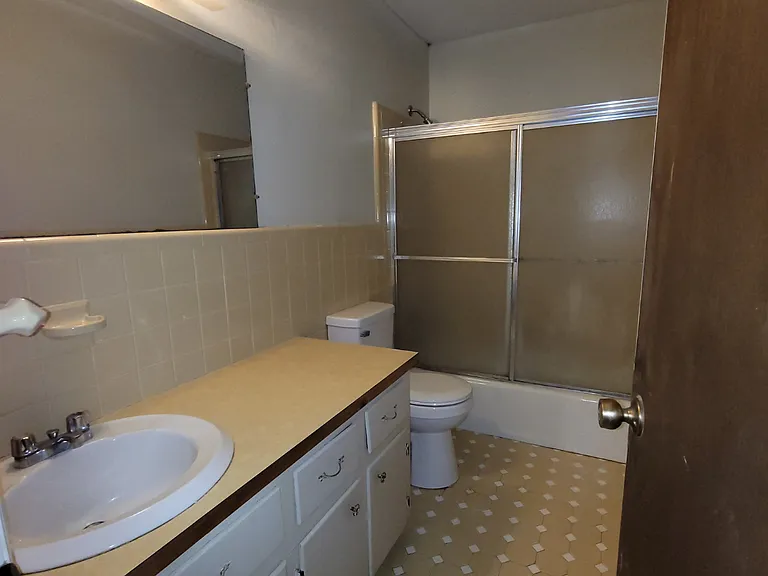 401 N Washington St #B — Photo 10