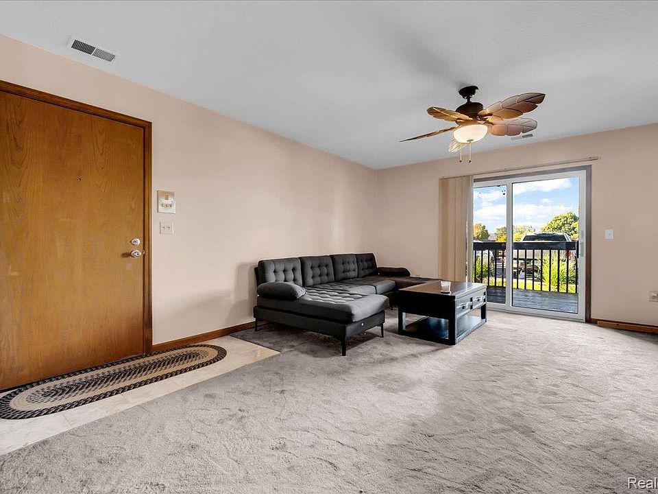 1395 Harbour Blvd Apt 137, photo 5