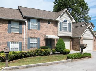 1029 Silver Creek Ln, Maryville, TN 37804