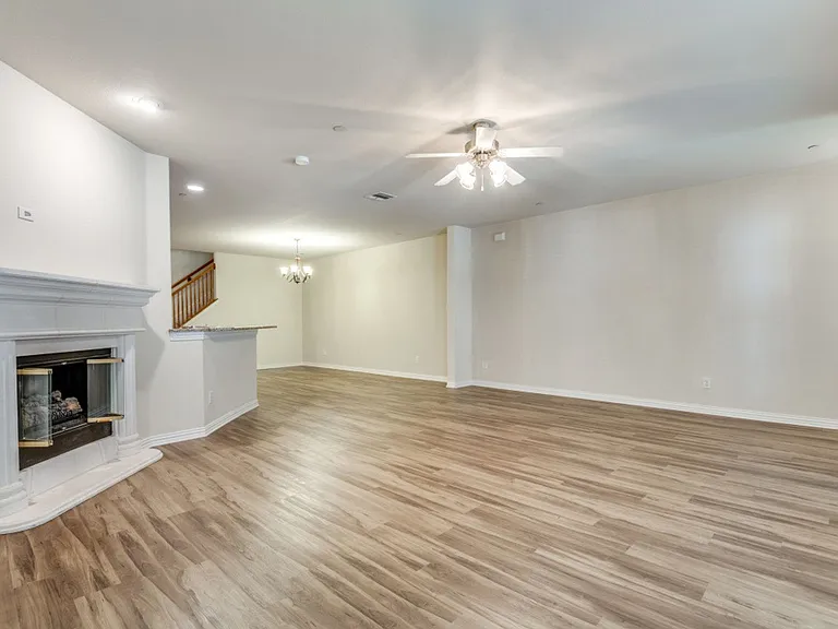 8929 Soldiers Home Ln — Photo 5