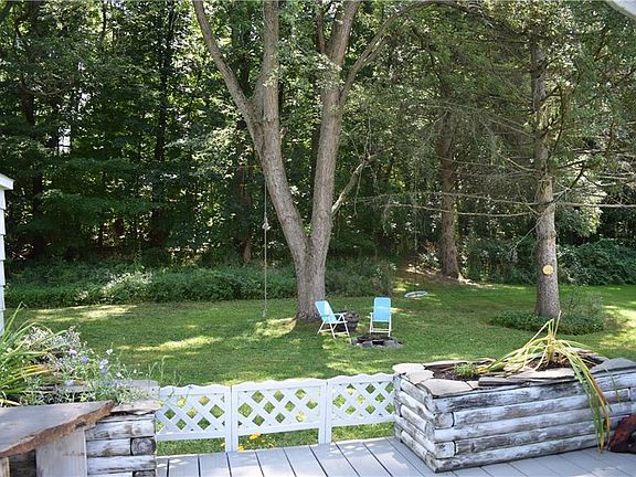 4th image of 31 Brooks Pl