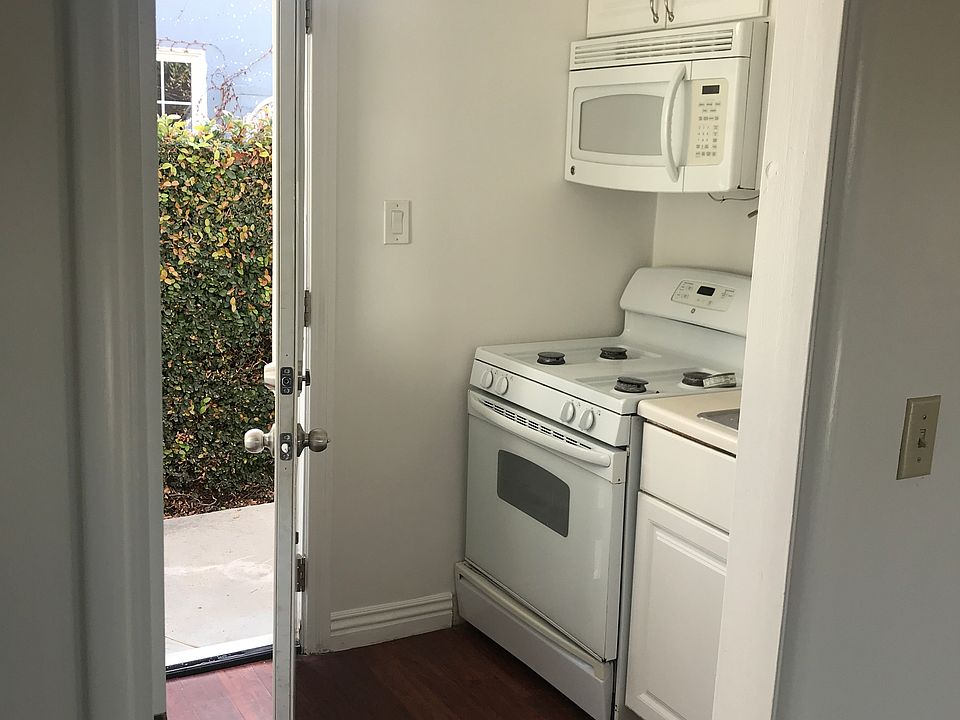Entrance and kitchenette