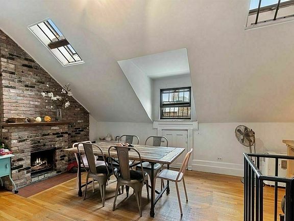 3rd image of 137 W 85th St #34