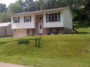 421 Crestview Dr, Charleston, WV 25302