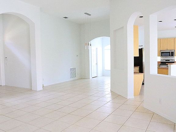 3rd image of 16419 NW 14th St