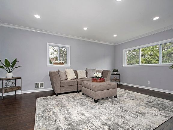 2nd image of 706A Forest Ave