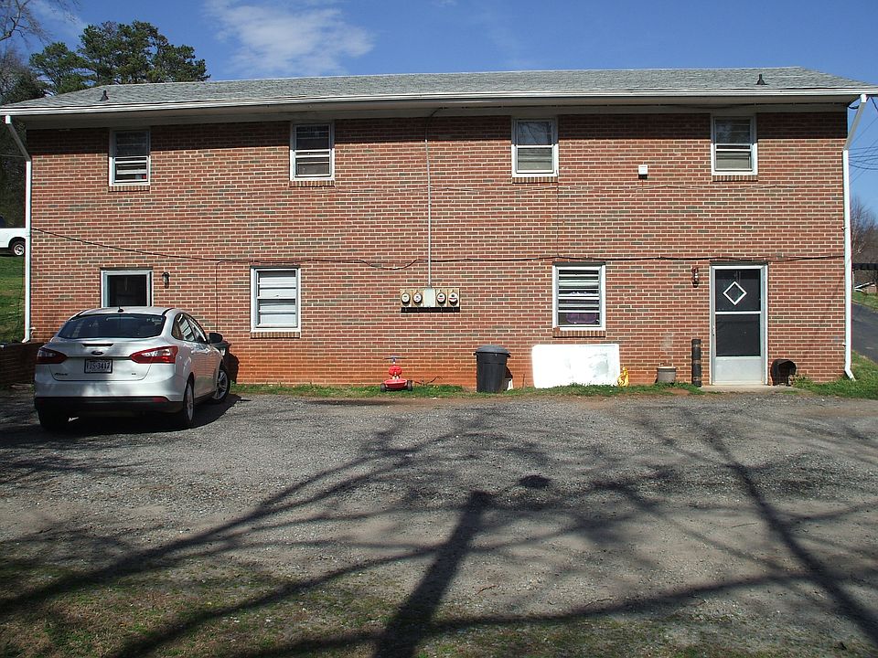 1st image of 50 Mason Ct APT 4