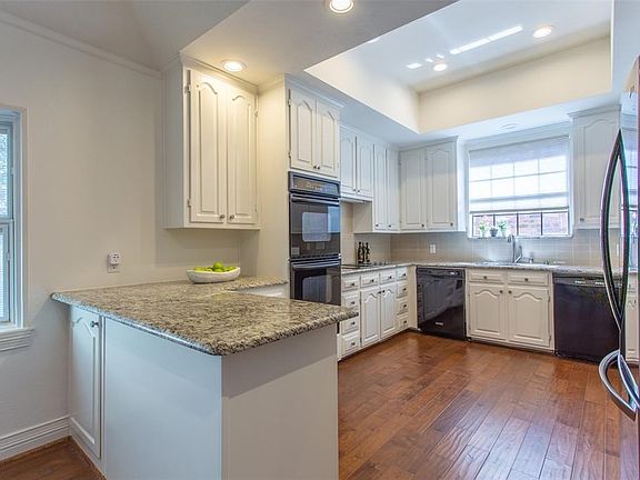 3rd image of 6018 Steamboat Dr