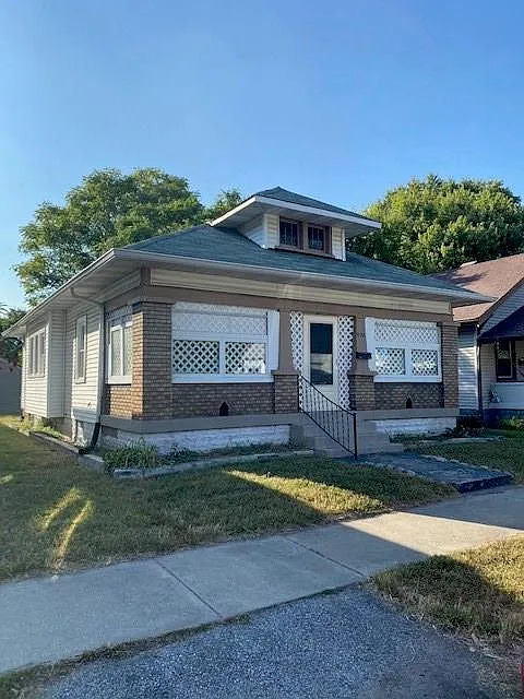 1122 King Ave photo 1