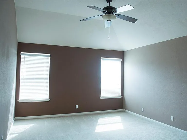 100 Lightfoot Ct — Photo 9