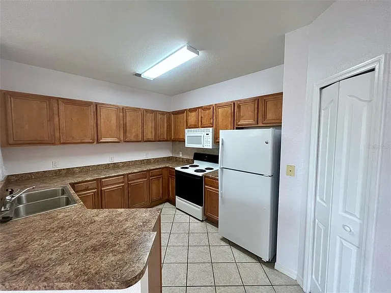6153 Metrowest Blvd #308 — Photo 7