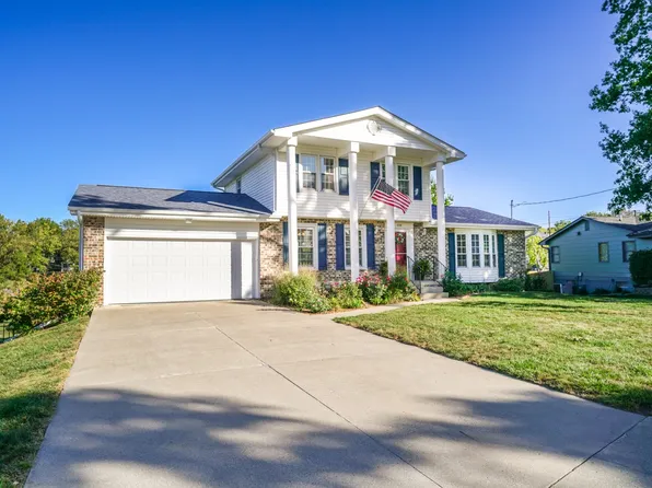 4730 Kimberly Ln, Pleasant Hill, IA 50327
