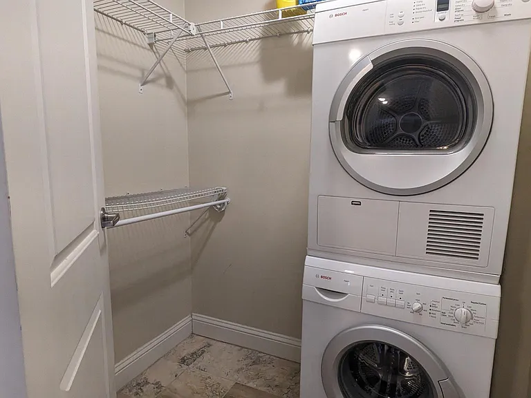 700 E 8th St #7L — Photo 13