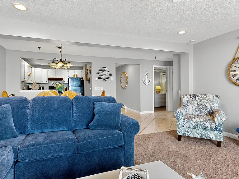 39 W Grand Ave #450 — Photo 21