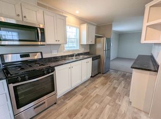 710 Oregon St, Belleville, MI 48111