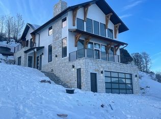 649 Lochwood Dr, Garden City, UT 84028