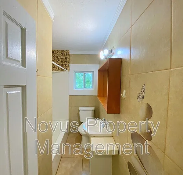 136 Watson St — Photo 9