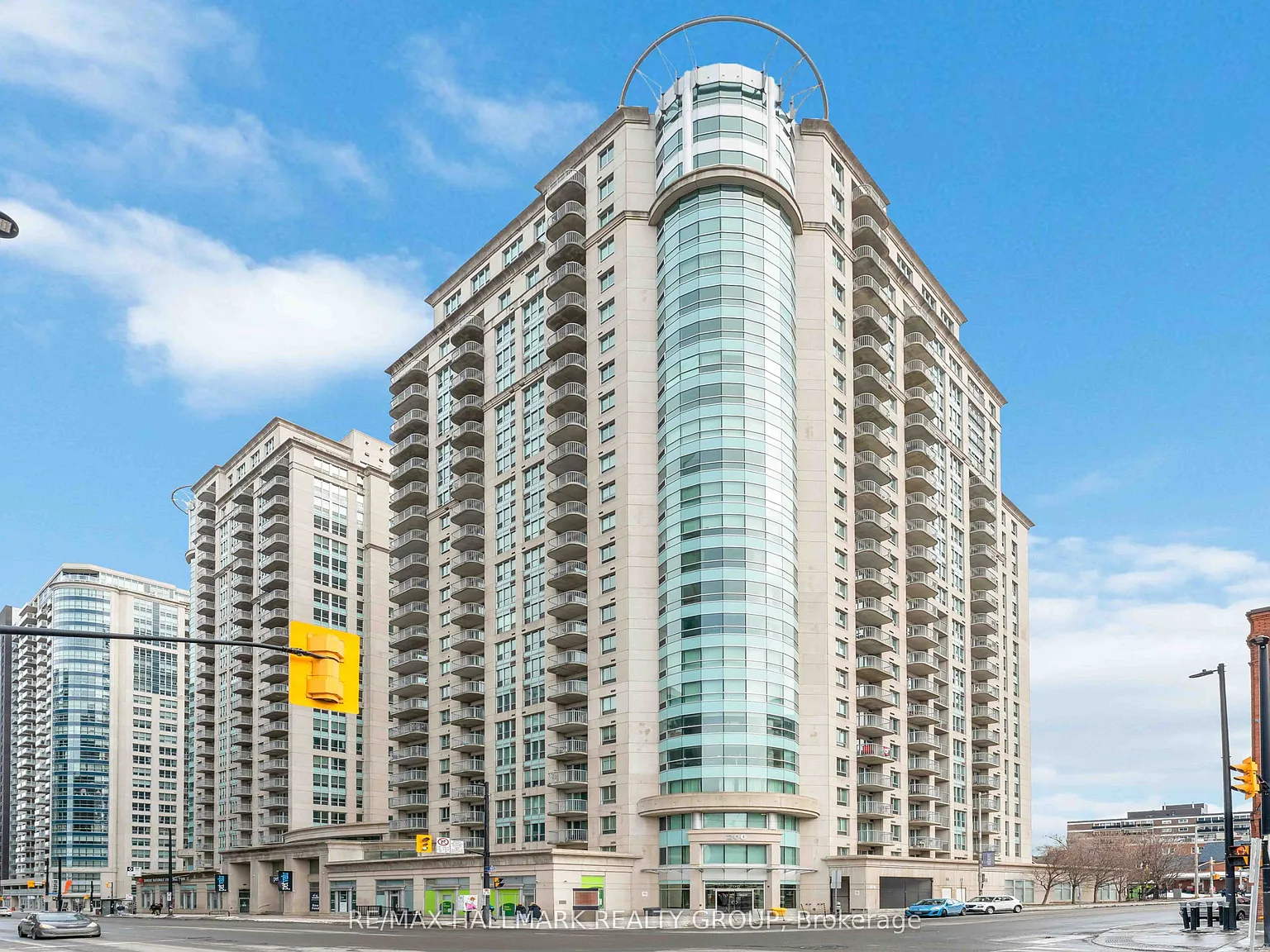 2 bed, $2,900 — Photo 1