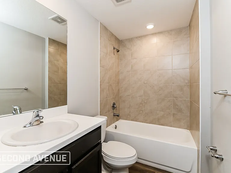 108 NW 26th St — Photo 15