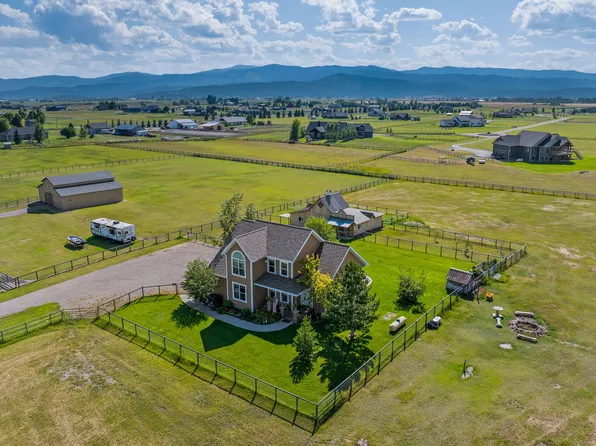 990 Farm Rd, Kalispell, MT 59901
