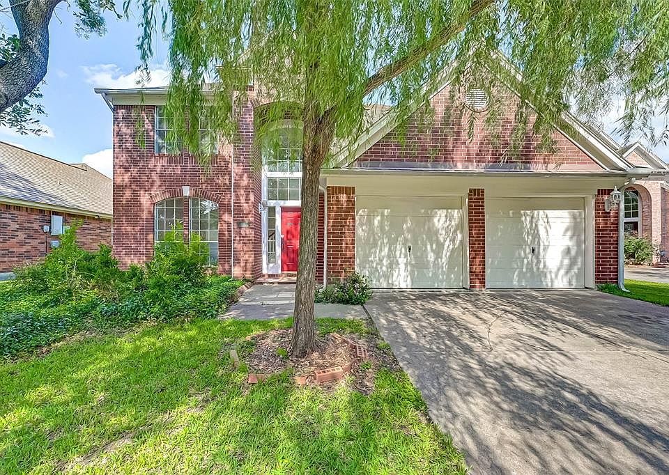 Welcome to 3327 Shadowfern Drive!