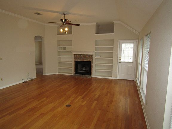 3rd image of 1728 Dapplegrey Ln