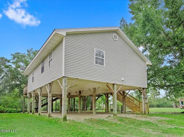 4191 20th Ave, Bay Saint Louis, MS 39520