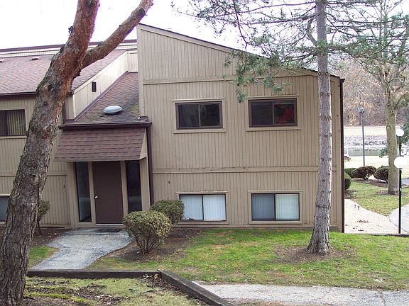 2nd image of 50 Oak Hill Colony APT 5
