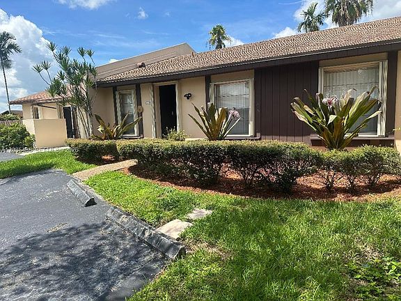 2nd image of 10836 SW 123rd Pl