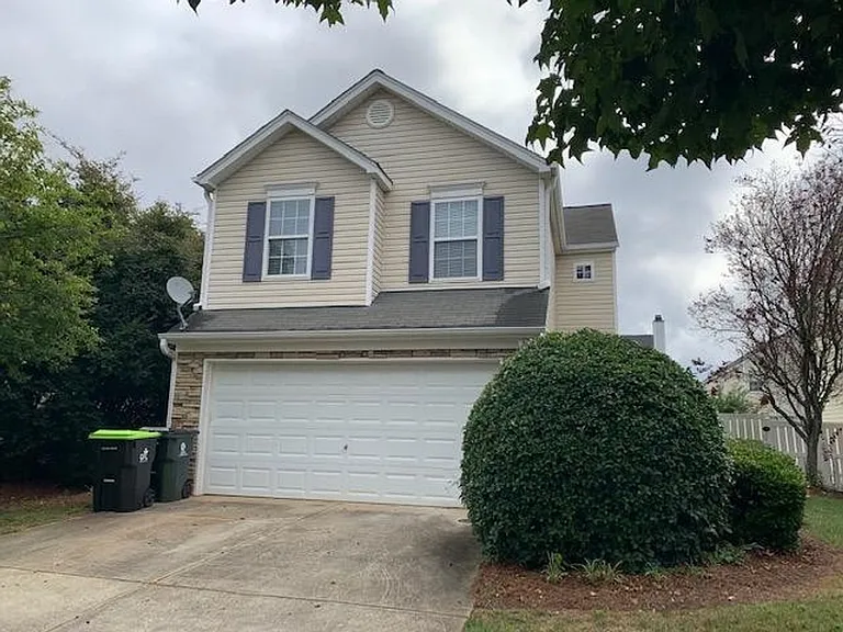 404 Commons Dr — Photo 2
