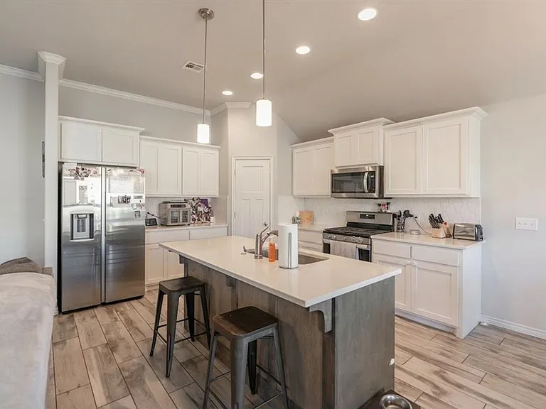 13809 Village Cv — Photo 8