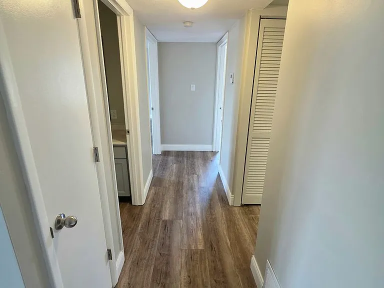 727 Bellevue St — Photo 11