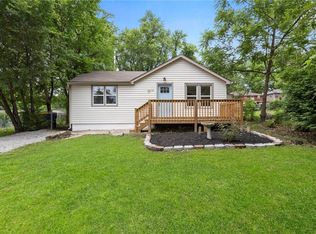 4610 NE 46th St, Kansas City, MO 64117