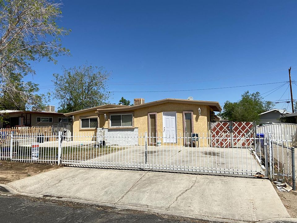 2nd image of 16644 Zenda St