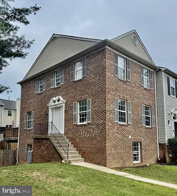 1st image of 7925 Gunston Woods Pl