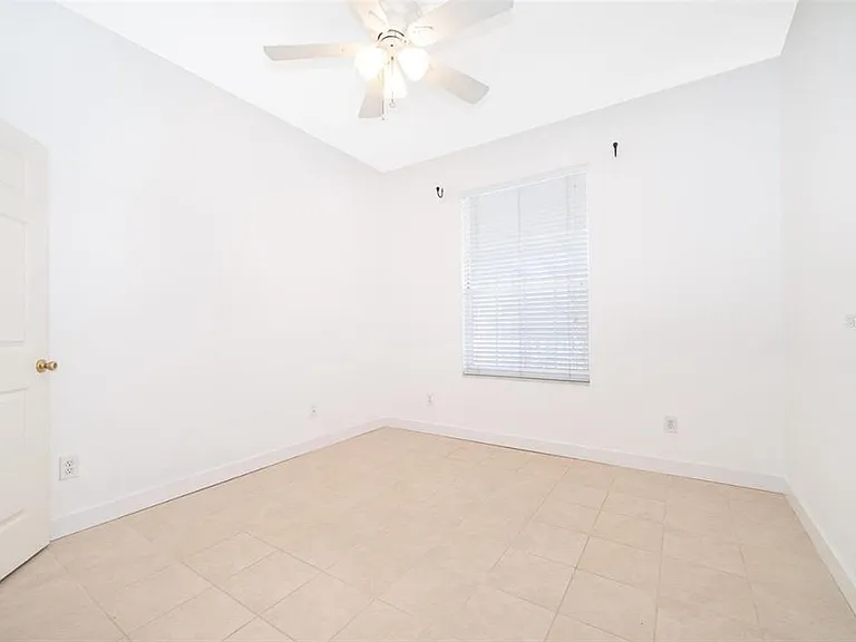 6166 Stevenson Dr #302 — Photo 15