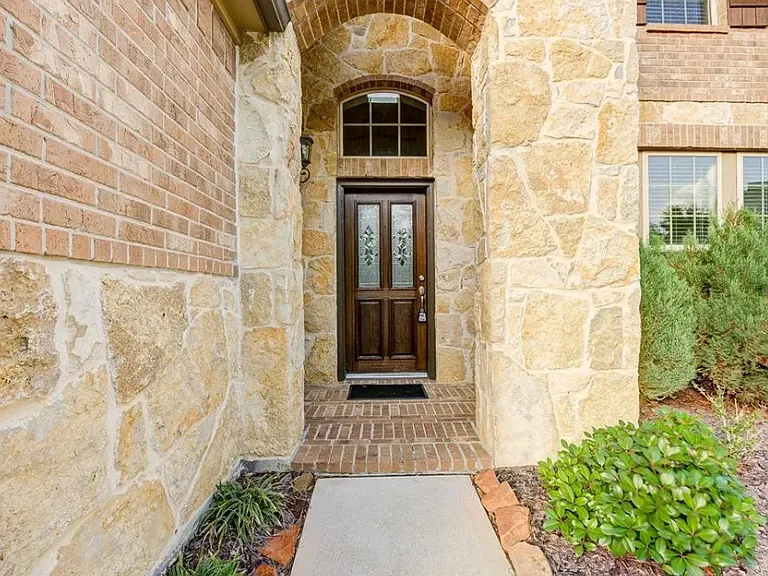 11071 Walts Run Ln — Photo 2