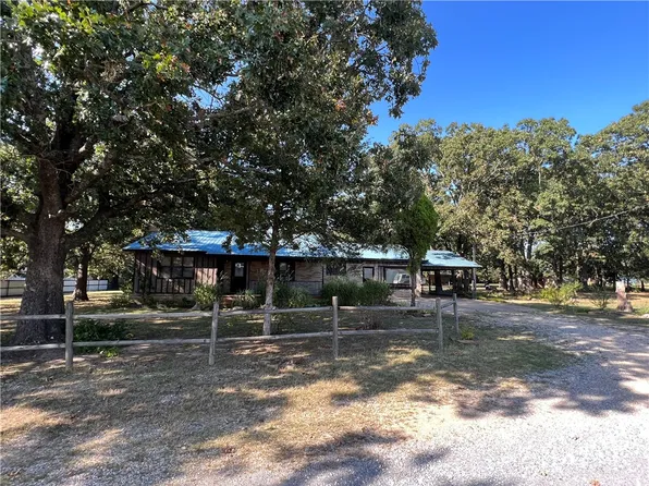 299 E Potter St, Colcord, OK 74338