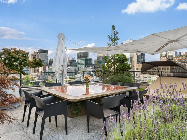 70 Vestry Street image 10 of 31