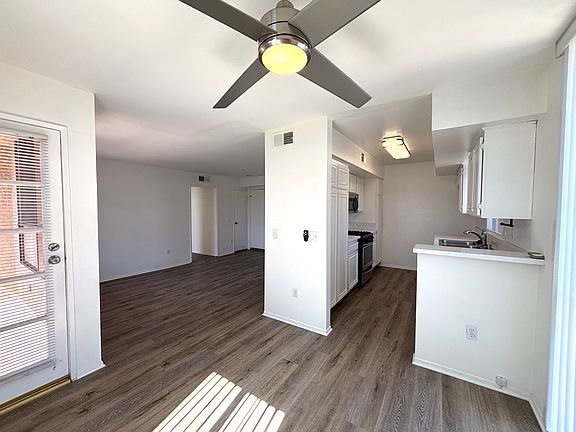 5th image of 5300 Kester Ave APT 206